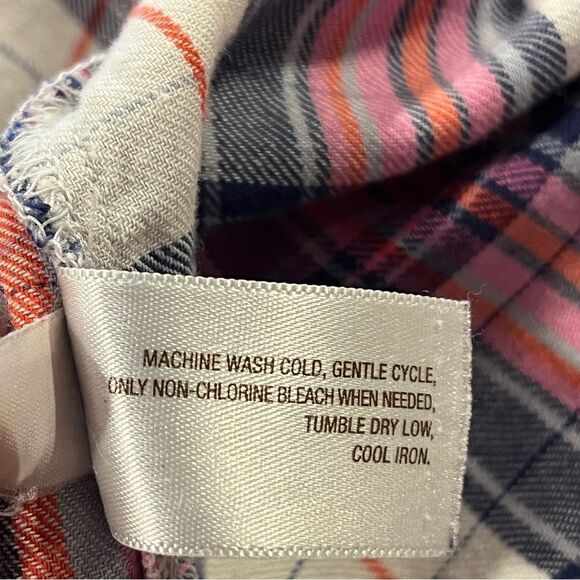 Old Navy button down long sleeve plaid tshirt - Picture 10 of 12